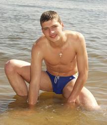Oleg at the River 58d65c25a6400.jpg