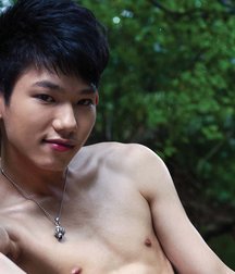Asian Lad Rubbin and Tossin Off ... Getting spunk up for ya. 5e7128608f40a.jpg