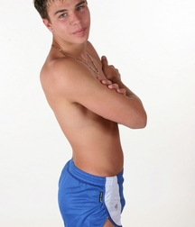 HOT BRIT BOY 2 593f03fe220ea.jpg
