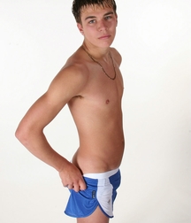 HOT BRIT BOY 2 593f0404686ef.jpg