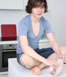 EMO HOTTIE SANDY 593f6d52cf245.jpg