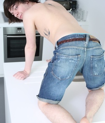 EMO HOTTIE SANDY 593f6d8fc33bd.jpg