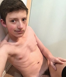 HOT BOY 59475f6f67a32.jpg