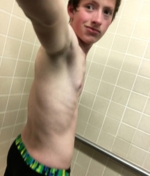 HOT BOY 59475f77a331c.jpg