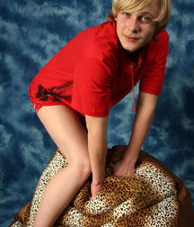 HOT BLONDE BOY 595176d09b577.jpg