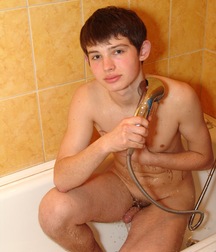 Uploaded by:flingerjong 5ab9a004db967.jpg