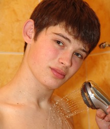 Uploaded by:flingerjong 5ab9a00d2a121.jpg