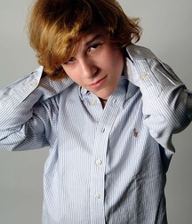 Blond Boy (no porn) 5b5a3b94dcd25.jpg