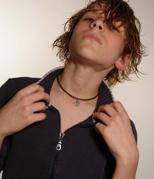 Blond Boy (no porn) 5b5a3bbe3cce3.jpg