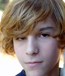 Blond Boy (no porn) 5b5a3bd135435.jpg