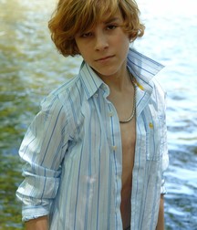 Blond Boy (no porn) 5b5a3bf226e6e.jpg