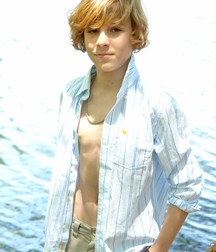 Blond Boy (no porn) 5b5a3bf39b230.jpg