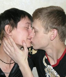 KIRK & FRIEND 5b5aa2b9e0962.jpg