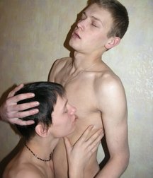 KIRK & FRIEND 5b5aa2e8d0425.jpg