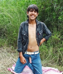 LATIN BOY WILLY 5b5cebffeb56a.jpg