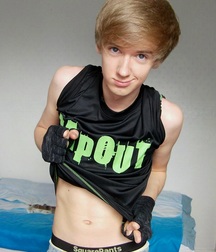 Web finds - TUMMY BOYS 5b91036419375.jpg