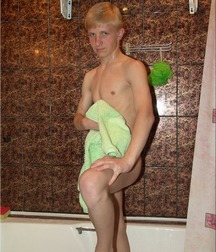 MAX - Shower 5b9428a32fc18.jpg