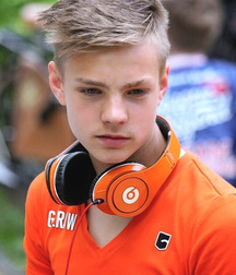Favorites 02 Twink Boys 5e0fb0c6c6fef.jpg