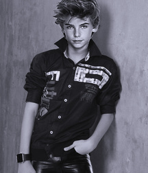 Favorites 02 Twink Boys 5e0fb0c899064.jpg