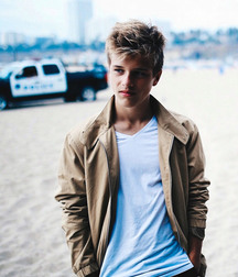 Favorites 02 Twink Boys 5e0fb0d10fcb2.jpg