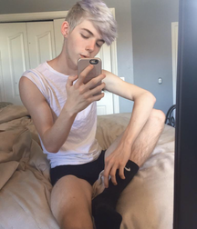 So hot 58c2e7c2c8d40.png