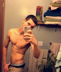 Max selfies 5830bf299ee7d.jpg