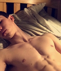 Max selfies 5830bf328fa4a.jpg