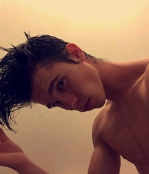 Max selfies 5830bf38e4b6b.jpg