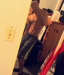 Max selfies 5830bf4b22896.jpg