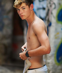 Bryce, Respect this Model NN 5bba39e17ca82.png