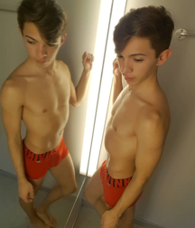 Fun insta Boys 5bf06c8cbbd80.png
