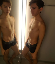 Fun insta Boys 5bf06c8e46463.png