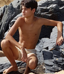 Fun insta Boys 5bf06c9d7e8c9.png