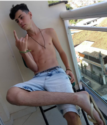 Fun insta Boys 5bf06caf80d5f.png