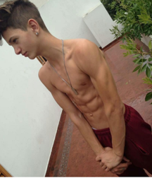 Fun insta Boys 5bf06cbf5f153.png