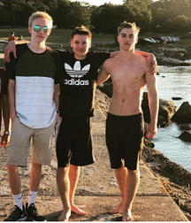 Fun insta Boys 5bf06cc5e5e9a.png