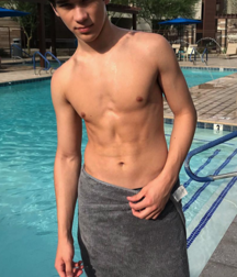 Shirtless boys 5d7a2eafd05e4.png