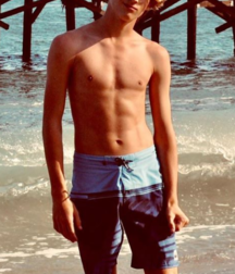 More Cute boys 5d9a29e927a67.png