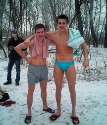Boys naked and phone 5da4dd765cf29.jpg