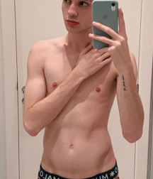 Boys naked and phone 5da4ddcb04470.png
