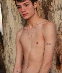 Boys naked and phone 5da4ddd53ef1e.png
