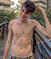Boys naked and phone 5da4ddd9182e4.png