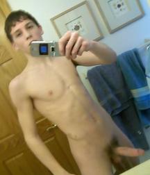 Cute Boys 5dd4da2b7d571.jpg
