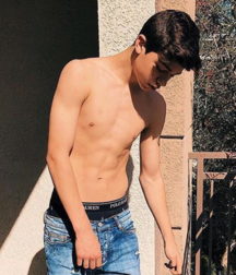 NN boys models and sport 5df27e8e12b0b.png