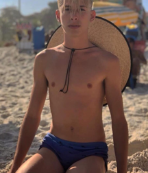 Funny Boys and summer 5df7f0c3aabbb.png