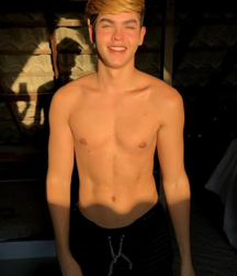 Funny Boys and summer 5df7f102b5f04.png