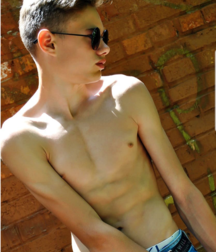 Funny Boys and summer 5df7f1914c879.png