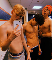 Cute Twinks Nude Porn 5e071c0dd2786.png