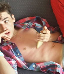 Insta boys models twink tube 5e0f7edb9be7f.png
