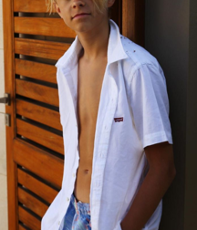 Insta boys models twink tube 5e0f7fc386244.png